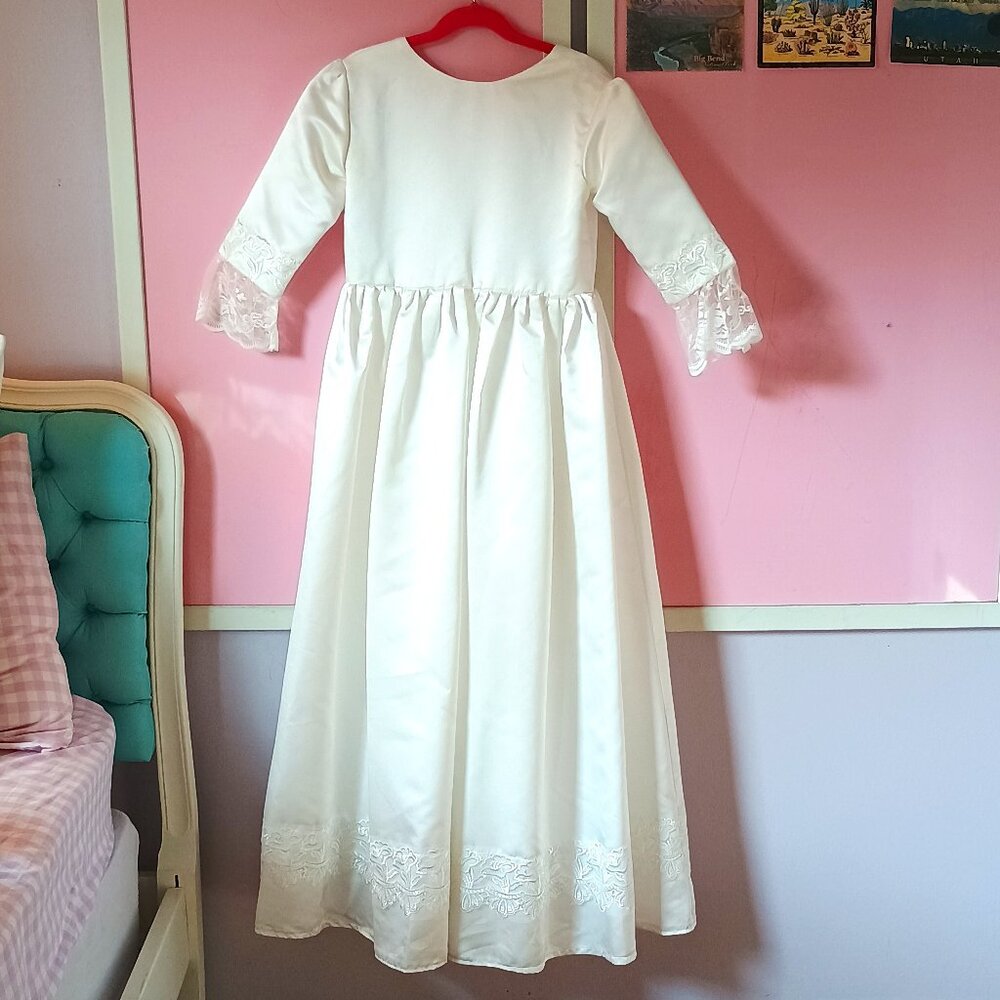 special white dress, lace sleeves probably fits 11-14--READ MEASUREMENTS BELOW